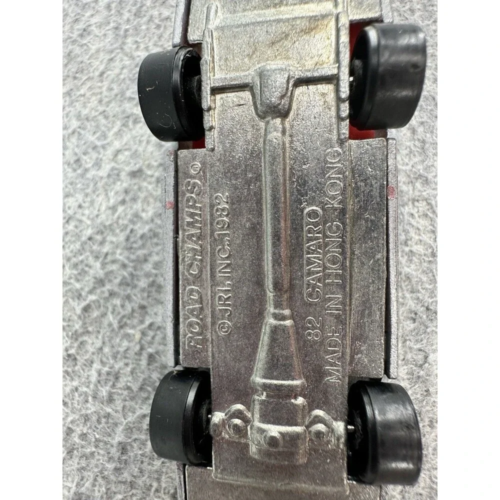 ROAD CHAMPS Classic Sports Die Cast Camaro Silver Car T5